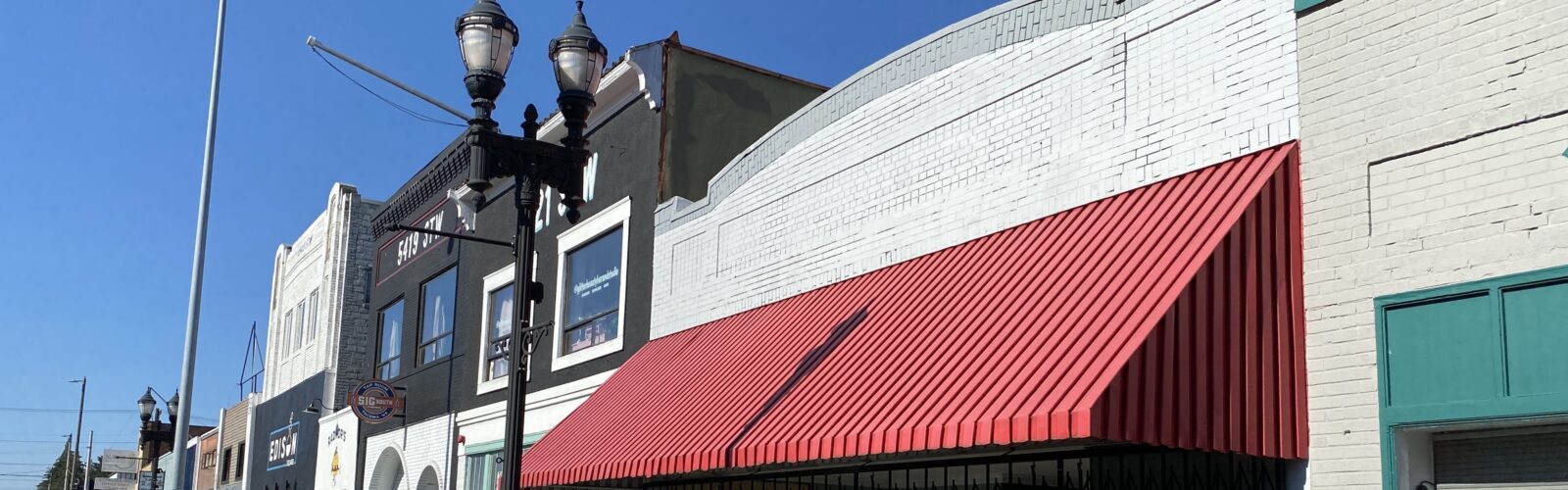 Photo of businesses in South Tacoma.