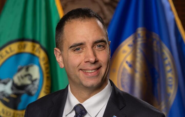 Mayor Anders Ibsen in Council Chambers