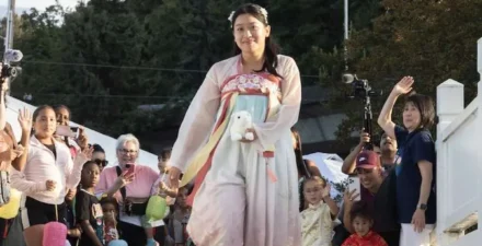 Tacoma Moon Festival procession